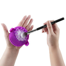 Load image into Gallery viewer, Make-up Pinselreiniger – Passend für Universal-Handgröße – Lila
