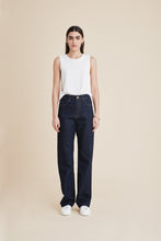 Load image into Gallery viewer, The Muscle Tee in White

